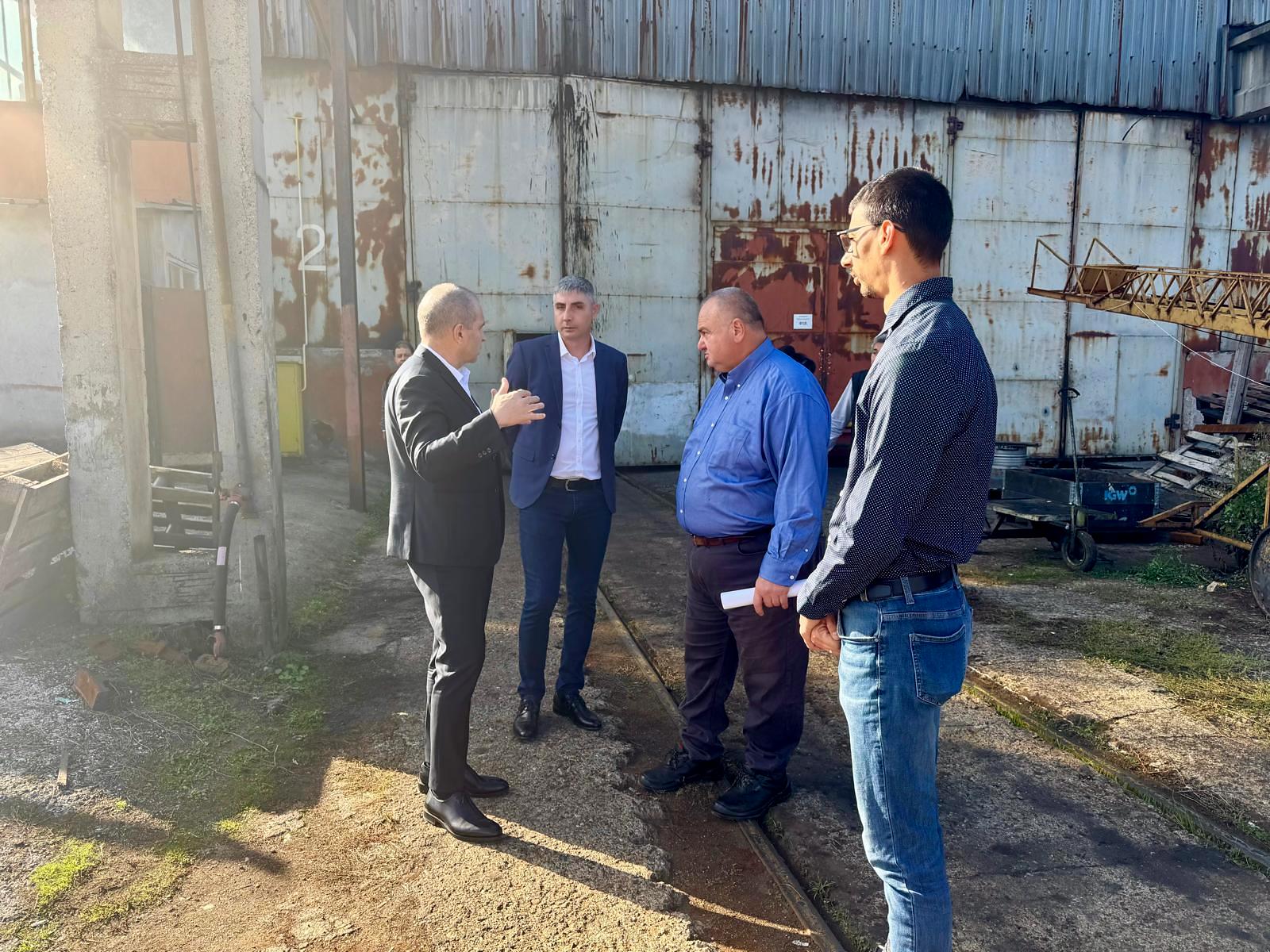 Вицепремиерът Караджов: Железопътните депа в София, Пловдив и Горна Оряховица ще бъдат основните бази за поддръжка на новите влакове