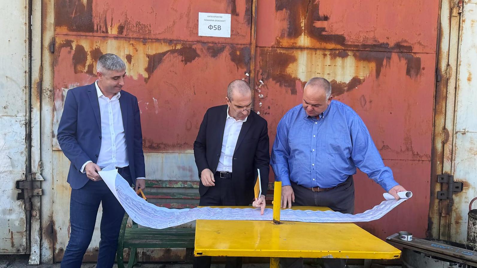 Вицепремиерът Караджов: Железопътните депа в София, Пловдив и Горна Оряховица ще бъдат основните бази за поддръжка на новите влакове