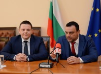 Министър Ивайло Московски предава управлението в МТИТС на служебния министър Христо Алексиев