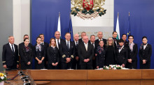 Prime Minister Dimitar Glavchev and Minister Krasimira Stoyanova awarded the State Aviation Operator teams that evacuated the Bulgarian citizens from Lebanon