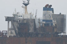 Tanker "Kairos" is in a stable condition; operation to move it to safety is imminent