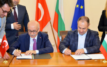България и Турция договориха увеличение на разрешителните за автомобилните превози на товари