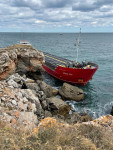 Operation to unload the stranded cargo ship Vera SU in force 