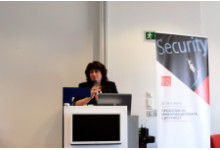 Андреана Атанасова откри кръгла маса „Проблеми на информационната сигурност“
