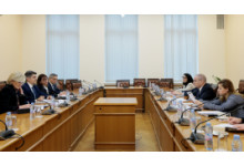 Вицепремиерът Караджов: От 2026 г. концесионерът на летище „Васил Левски“ – София трябва да започне да плаща пълната концесионна такса