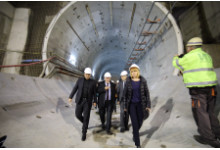 Министър Ивайло Московски на проверка на строящата се метростанция „Медицинска академия“