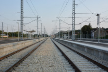 Вицепремиерът Караджов: Подадени са пет оферти по процедурата за извършване на превоз с железопътен  транспорт