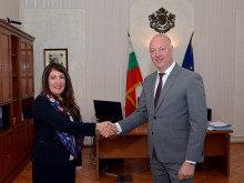 Министър Росен Желязков се срещна с посланика на САЩ в България Херо Мустафа