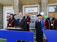 Заместник-министър Берковски към дипломирани магистри: Вратите на министерството са отворени за вас