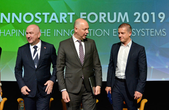 Министър Желязков участва в InnoStart Forum 2019
