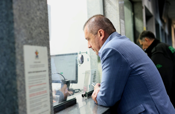 След внезапна проверка във влак транспортният министър поиска бързи решения в БДЖ