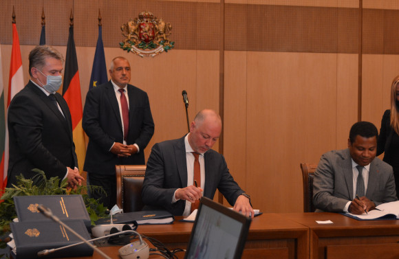 Подписан е концесионният договор за летище София 