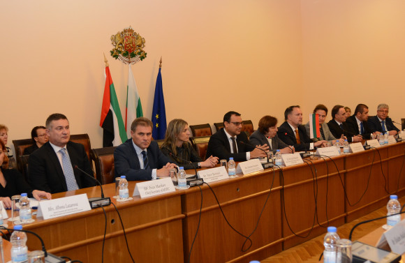 България и ОАЕ може да си сътрудничат в обучението на авио диспечери и експерти от въздухоплавателните администрации