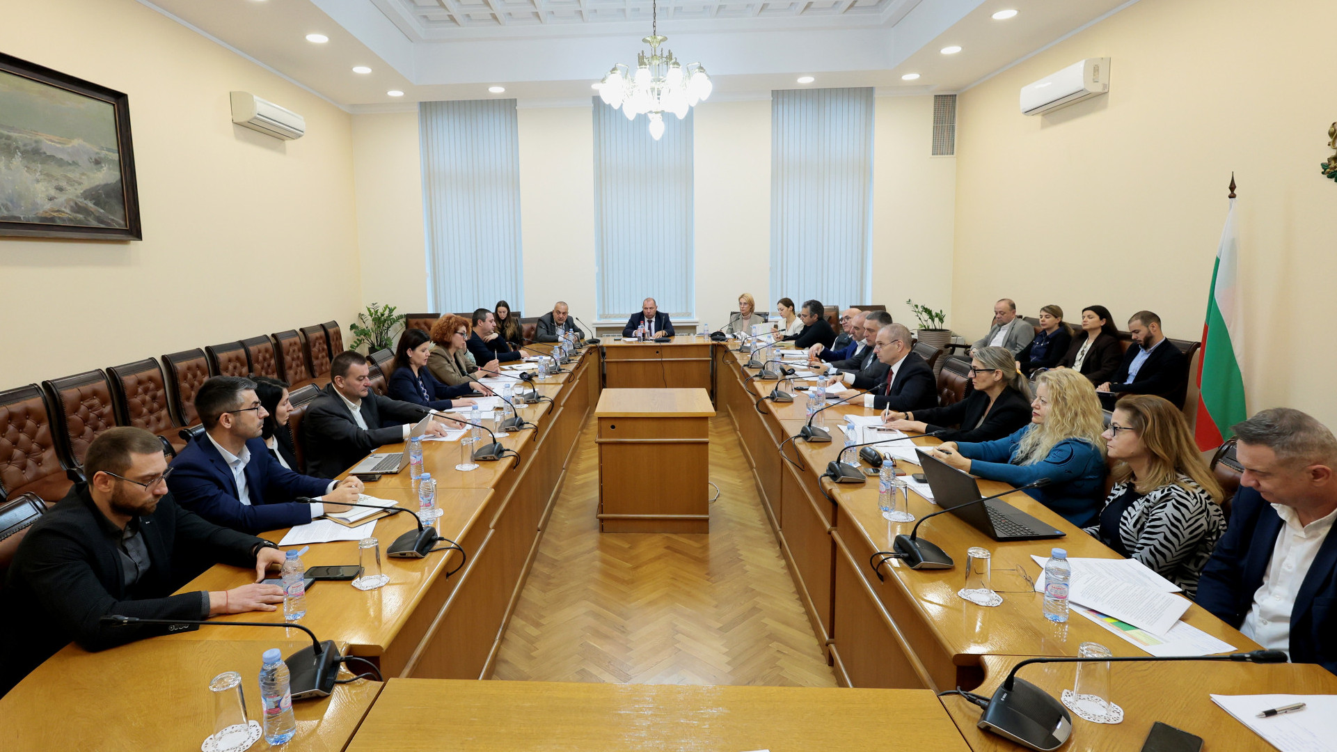 Вицепремиерът Караджов: Правим най-важната реформа в обществения транспорт от половин век насам